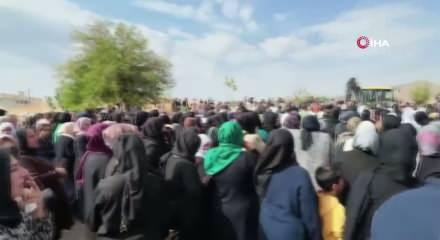 Mardin'de y&uuml;rek yakan veda: 2 anne ve 4 &ccedil;ocuk yan yana toprağa verildi