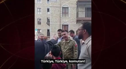 Şuşa'da Azerbaycanlı &ccedil;ocuklardan Mehmet&ccedil;ik'e sevgi seli