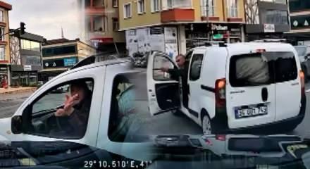 &Uuml;mraniye'de kaynak yapan s&uuml;r&uuml;c&uuml; tehditler savurdu trafiği alt&uuml;st etti