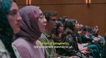 Aziz Sancar&rsquo;ın &ldquo;KIZILELMA&rdquo; anısı: B&uuml;t&uuml;n Chapel Hill ne olduğunu &ccedil;ok ama &ccedil;ok iyi biliyor!