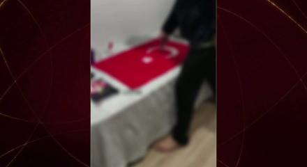 Balıkesir'de s&ouml;zde &ouml;ğretmen T&uuml;rk bayrağı ve Atat&uuml;rk&rsquo;e hakaret etti g&ouml;zaltına alındı