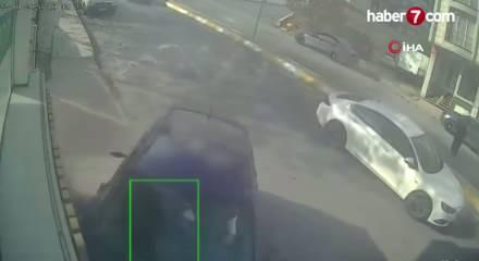 Esenyurt'ta bir cadde, kazaları ile s&uuml;r&uuml;c&uuml;lerin korkulu r&uuml;yası oldu