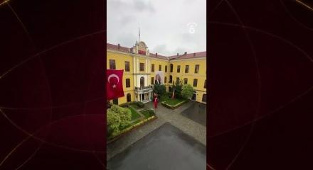 Galatasaray Lisesi'nde derbi galibiyeti sonrası &ccedil;alan &ouml;zel zil sesi &ccedil;alındı