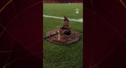 Galatasaray'dan Fenerbah&ccedil;e'ye Harry Potter'lı g&ouml;nderme
