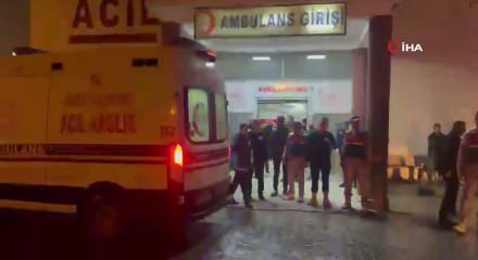 Hakkari'de minib&uuml;s dereye u&ccedil;tu! 24 kişi yaralandı