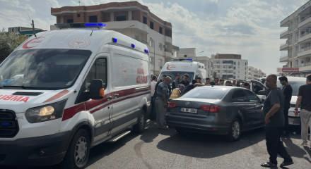 Mardin'de otomobilin ara&ccedil;tan inen &ccedil;ocuğa &ccedil;arptığı kaza kamerada
