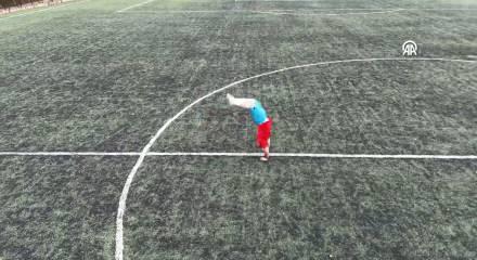 Ordu'lu futbolcu attığı taklalar ile g&uuml;ndem olmuştu! Hedefi Guinness Rekorlar Kitabı'na girmek