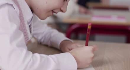 Ortak soru sahtekarları! MEB sistemi a&ccedil;madan fırsat&ccedil;ılar sahaya indi