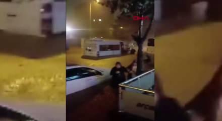 Tuzla&rsquo;da caddeler g&ouml;le d&ouml;nd&uuml;, ara&ccedil;lar yolda kaldı: Servis minib&uuml;slerinden 41 personel tahliye edildi