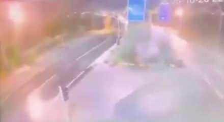 Van'da 2 kişinin hayatını kaybettiği kaza anı ortaya &ccedil;ıktı