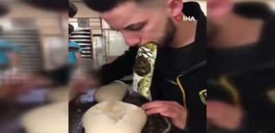 TikTok'ta bir rezalet daha! Ekmekle yaptıkları şoke etti!