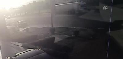 Tırın dorsesi koptu, trafik birbirine girdi