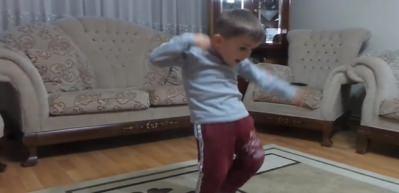 Tokat sarması oyunuyla sosyal medyayı salladı