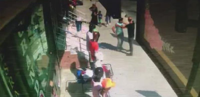 Topuklu ayakkabıyla bir kilometre kovaladı!
