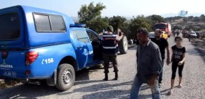 Trakt&ouml;r&uuml;n altında kalan baba- oğul &ouml;ld&uuml;