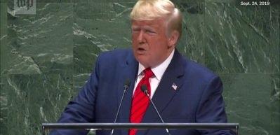 Trump tehditler savururken tiye aldı, okuduğu kitapla g&uuml;ndeme oturdu