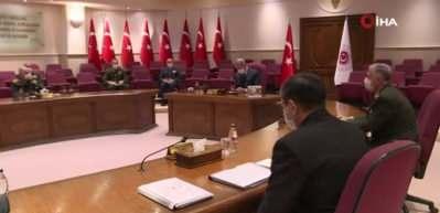 TSK'da son dakika koronavir&uuml;s tedbirleri: Celpler durduruldu, terhisler bir ay ertelenecek