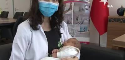 T&uuml;rkiye&rsquo;de bir ilk: Annesi hamileyken aşılanan bebek antikorlu doğdu