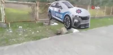 T&uuml;rkiye'nin ilk yerli ve milli otomobilinin maketi trafik ekipleri tarafından kullanıldı