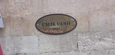 &Uuml;&ccedil; asırlık &Ccedil;alık Camisi kullanılamaz hale geldi