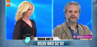 &Uuml;nl&uuml; sanat&ccedil;ı Ragıp Savaş M&uuml;ge Anlı'ya merhume kayınvalidesi adına tablet bağışladı