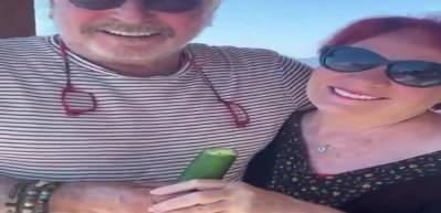Erdal &Ouml;zyağcılar ve eşinden 50. yıla &ouml;zel salatalık videosu