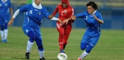 Bir ma&ccedil;ta 21 gol yiyen kaleci futbolu bıraktı