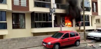 Uşak’ta 2 evde doğalgaz patladı! Yaralılar var...