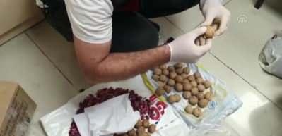 Uyuşturucuyu ceviz kabuğunun i&ccedil;erisine gizlemişler 