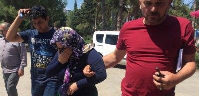 Vahşet! Ağlayan bebeğini boğarak &ouml;ld&uuml;rd&uuml;