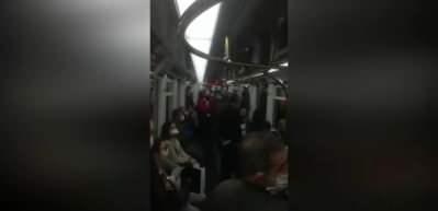 İzmir'de vatandaş belediyeye isyan etti: G&ouml;z g&ouml;re g&ouml;re ateşe atıyorlar!
