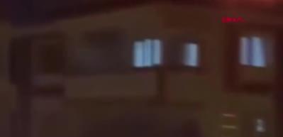 Şampiyonluk kutlamasında atılan havai fişek yangın &ccedil;ıkardı