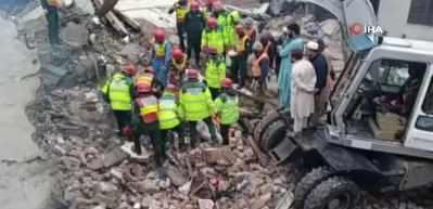 Pakistan&rsquo;da parf&uuml;m fabrikasında patlama: 11 &ouml;l&uuml;