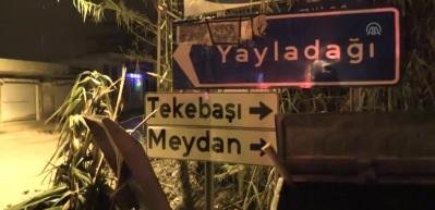 Aşırı yağış nedeniyle yol &ccedil;&ouml;kt&uuml;