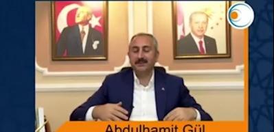 Bakan Abdulhamit G&uuml;l &uuml;niversite yıllarında yazdığı şiiri okudu