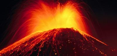 Filipinler'de Mayon yanardağı patladı