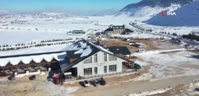Yarıyıl tatilinin vazge&ccedil;ilmezi Isparta Davraz Kayak Merkezi