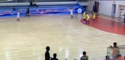 Salon futbolunda &ccedil;ok ilgin&ccedil; asist!