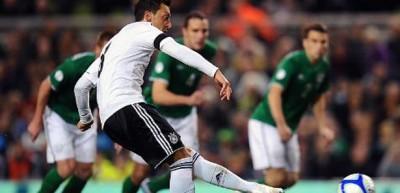 Mesut attı Almanya İrlanda'ya patladı: 1-6