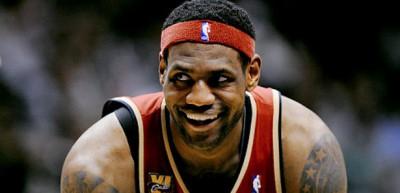 LeBron James 3. kez en değerli oyuncu