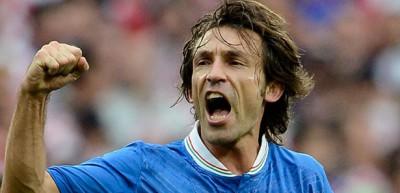 Andrea Pirlo ışık gibi parlıyor! / VİDEO