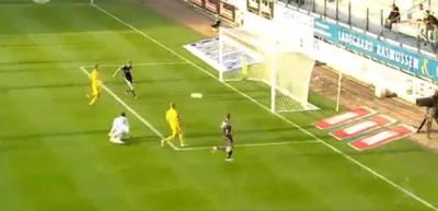 4 dakikada hat-trick yaptı tarihe ge&ccedil;ti!