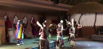 Zulu Kabilesi'nin dansı ilgi odağı oldu