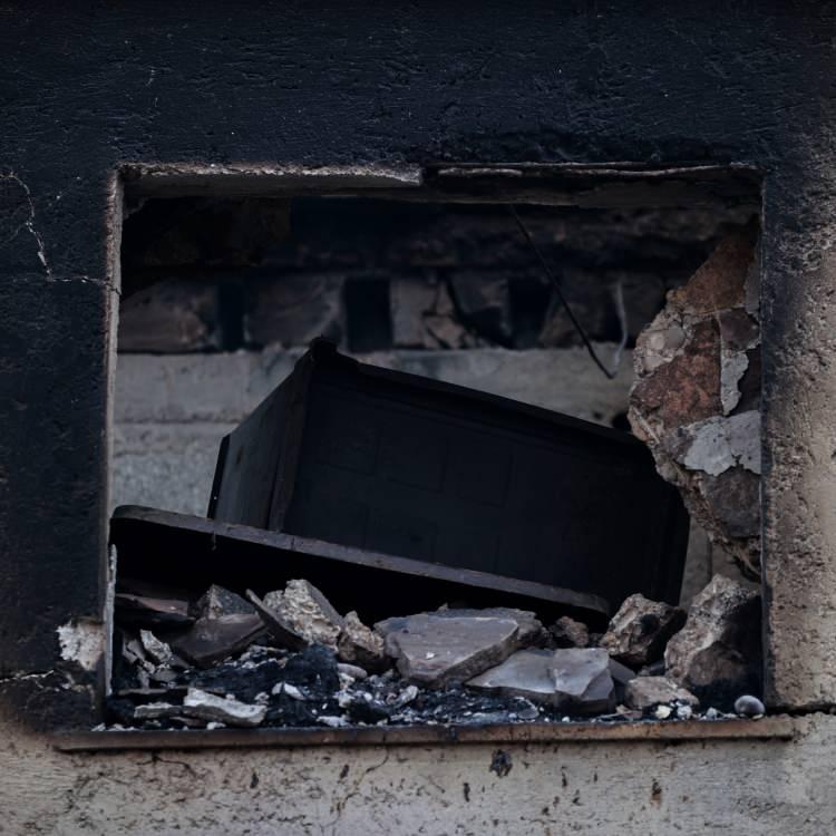 SİLİFKE'DE YANGIN DEVAM EDİYOR