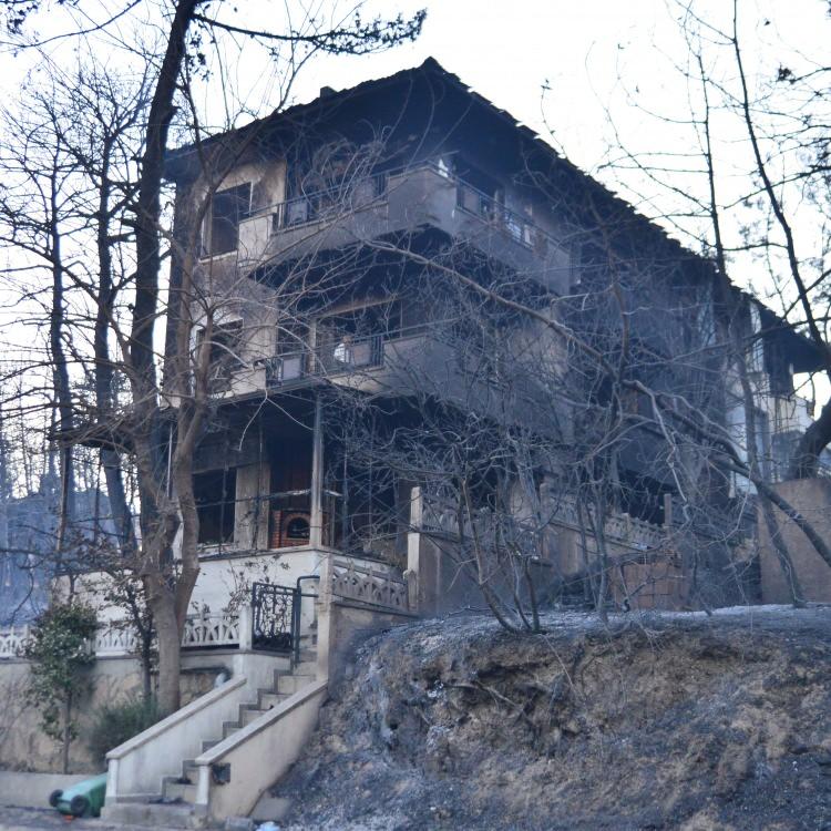 YANGINLAR TAMAMEN KONTROL ALTINA ALINDI