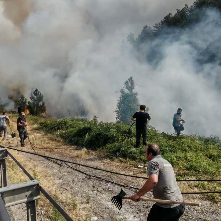 MENGEN-DEVREK KARA YOLU KAPATILDI