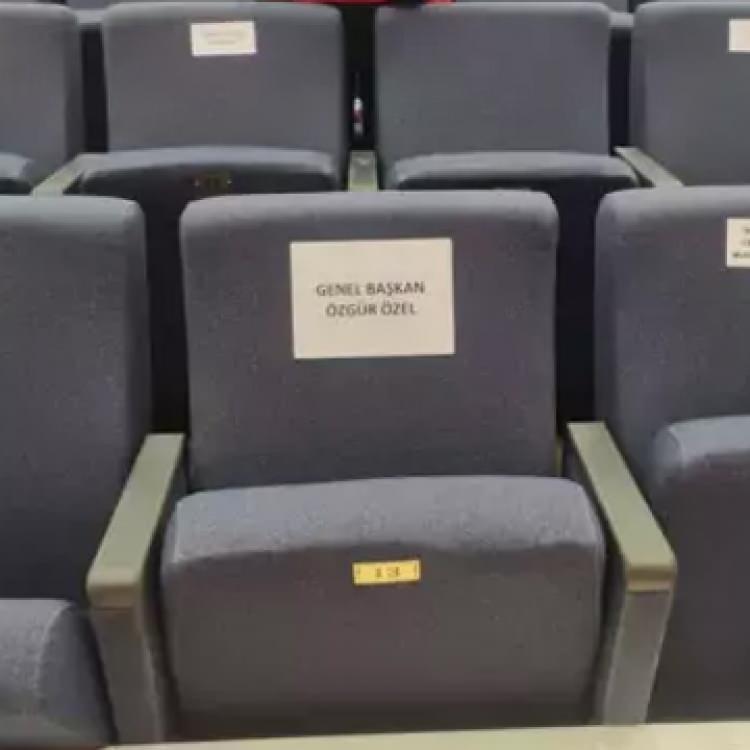 KILIÇDAROĞLU VE TEKİN'E KOLTUK AYRILMADI