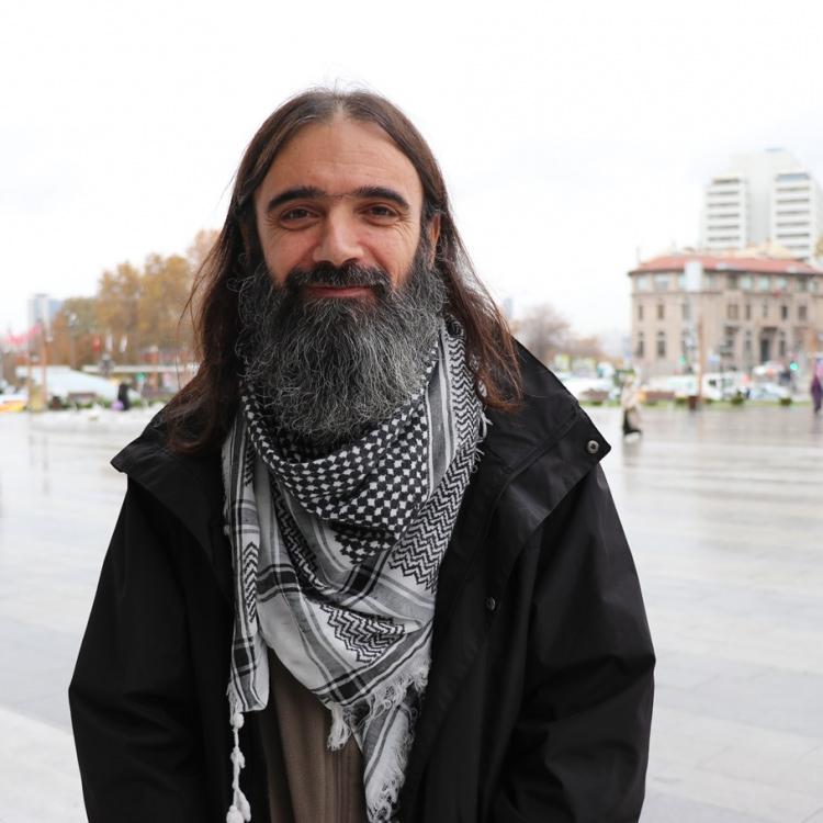 İSRAİL'İN GECE BOYU TACİZ ETTİĞİ FİLODAKİ AKTİVİST ÖZKAN, TEHLİKELİ ZAMAN DİLİMİNDE OLDUKLARINI VURGULADI