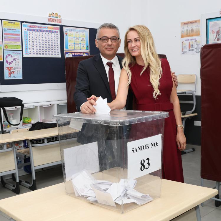 ERHÜRMAN OYUNU KULLANDI