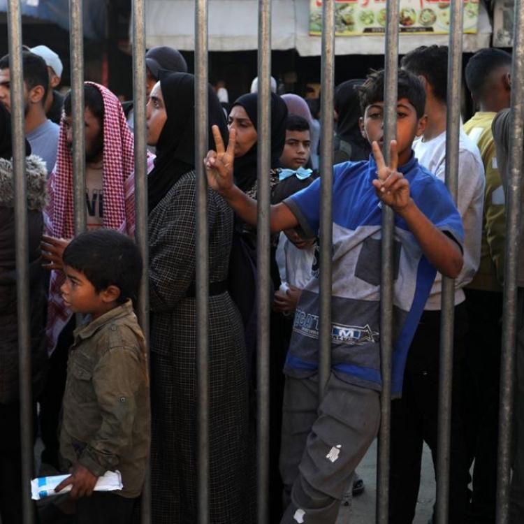 GAZZE'DEKİ NASIR HASTANESİ, FİLİSTİNLİ ESİRLERİ KARŞILAMAYA HAZIRLANIYOR